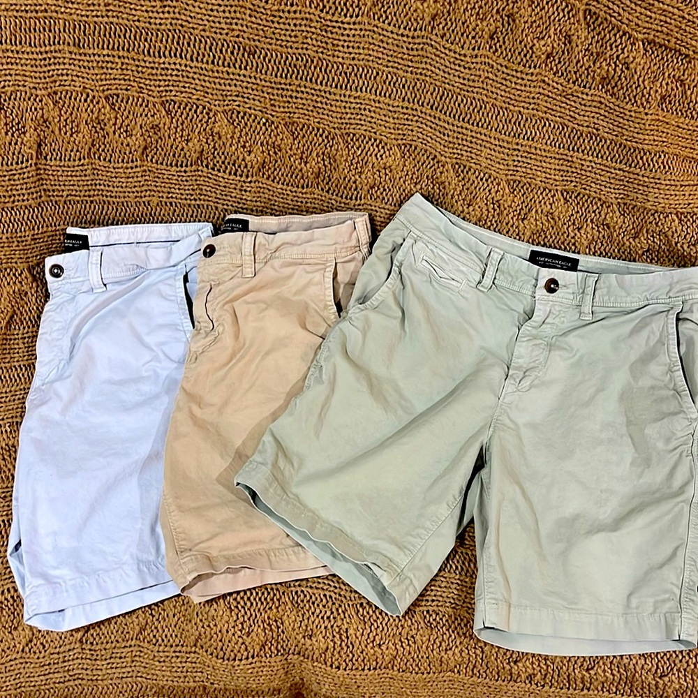 Lot of American Eagle men’s shorts